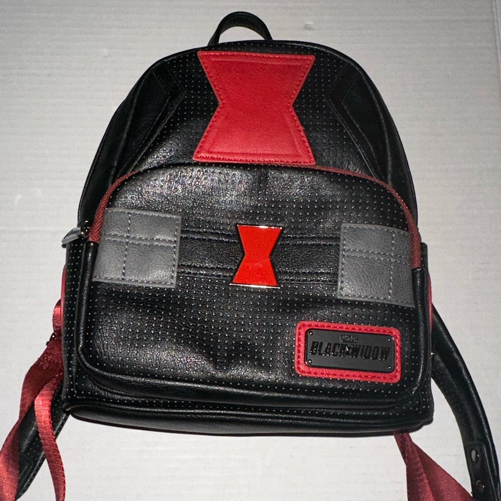 Loungefly Black widow mini back pack